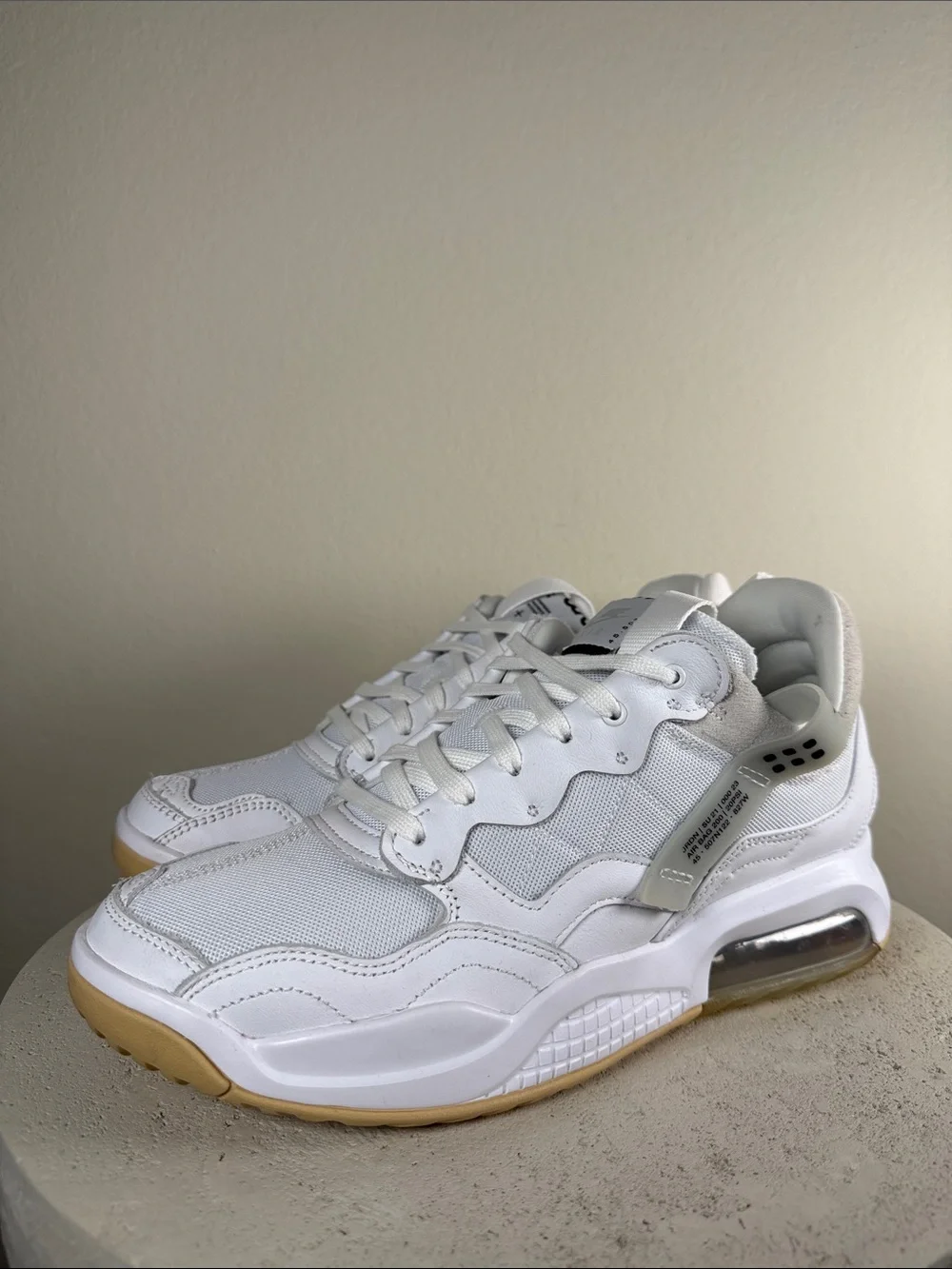 Jordan modern white